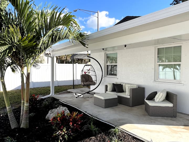 Pinecraft, Sarasota Springs Vacation Rentals & Homes Sarasota Springs