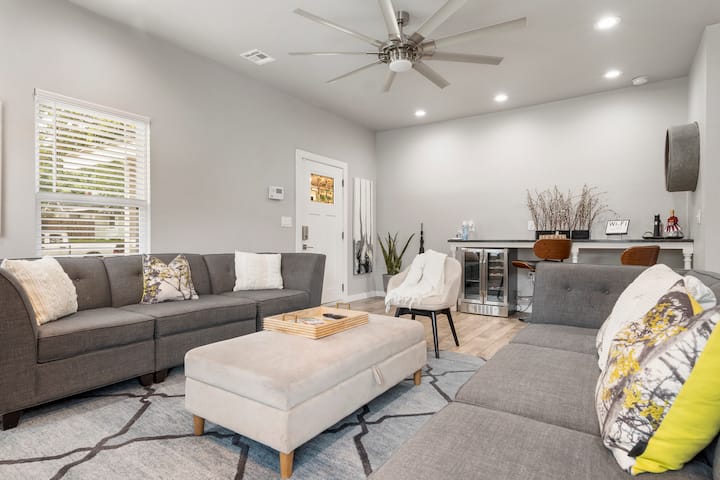 Spacious Beauty-sleeps 8 - Tulsa, OK