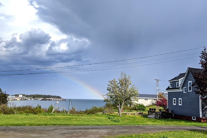 Stanley Beach House gallery image 2