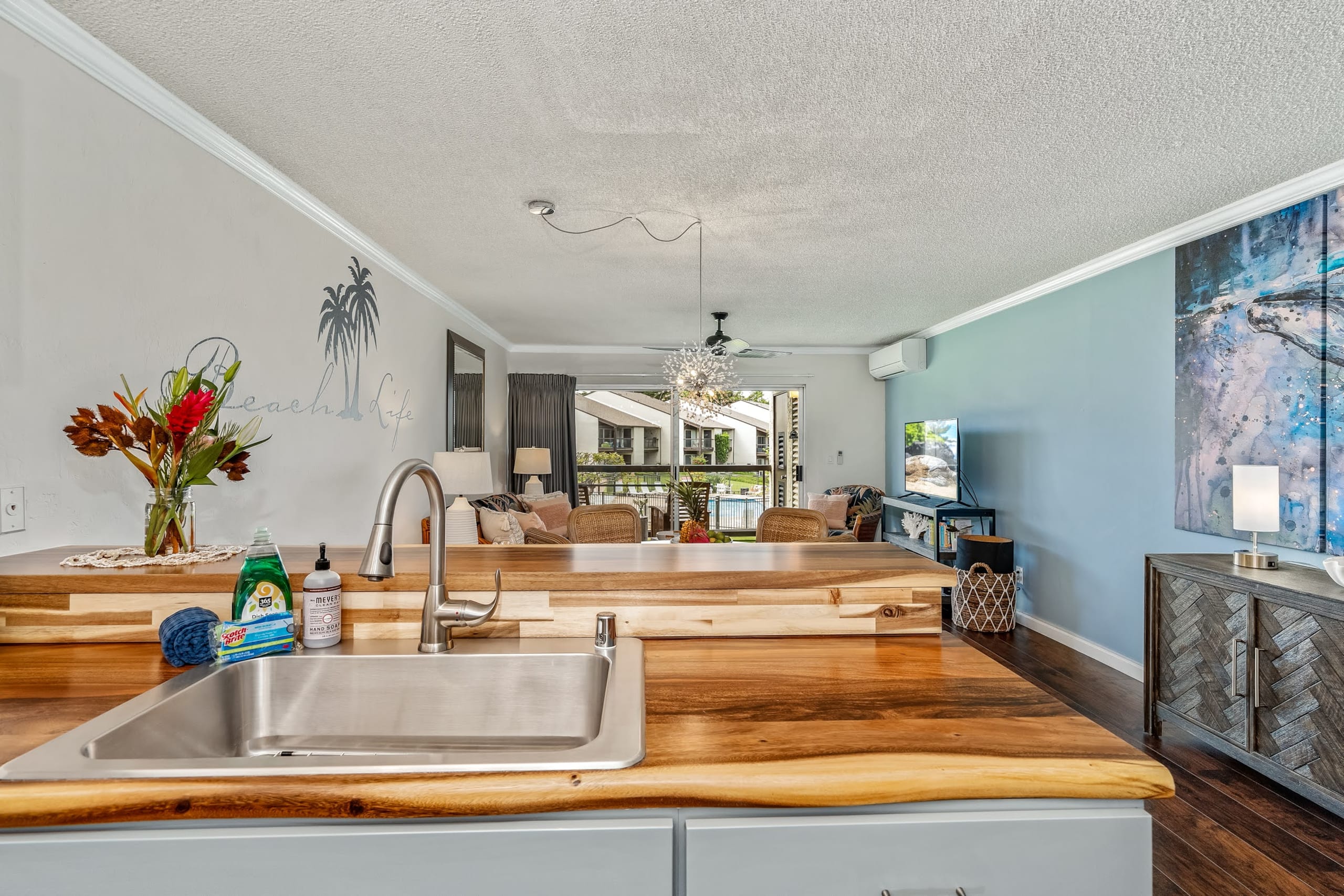 Condo in Kihei · ★4.8 · 1 bedroom · 2 beds · 1 private bath - Image 13