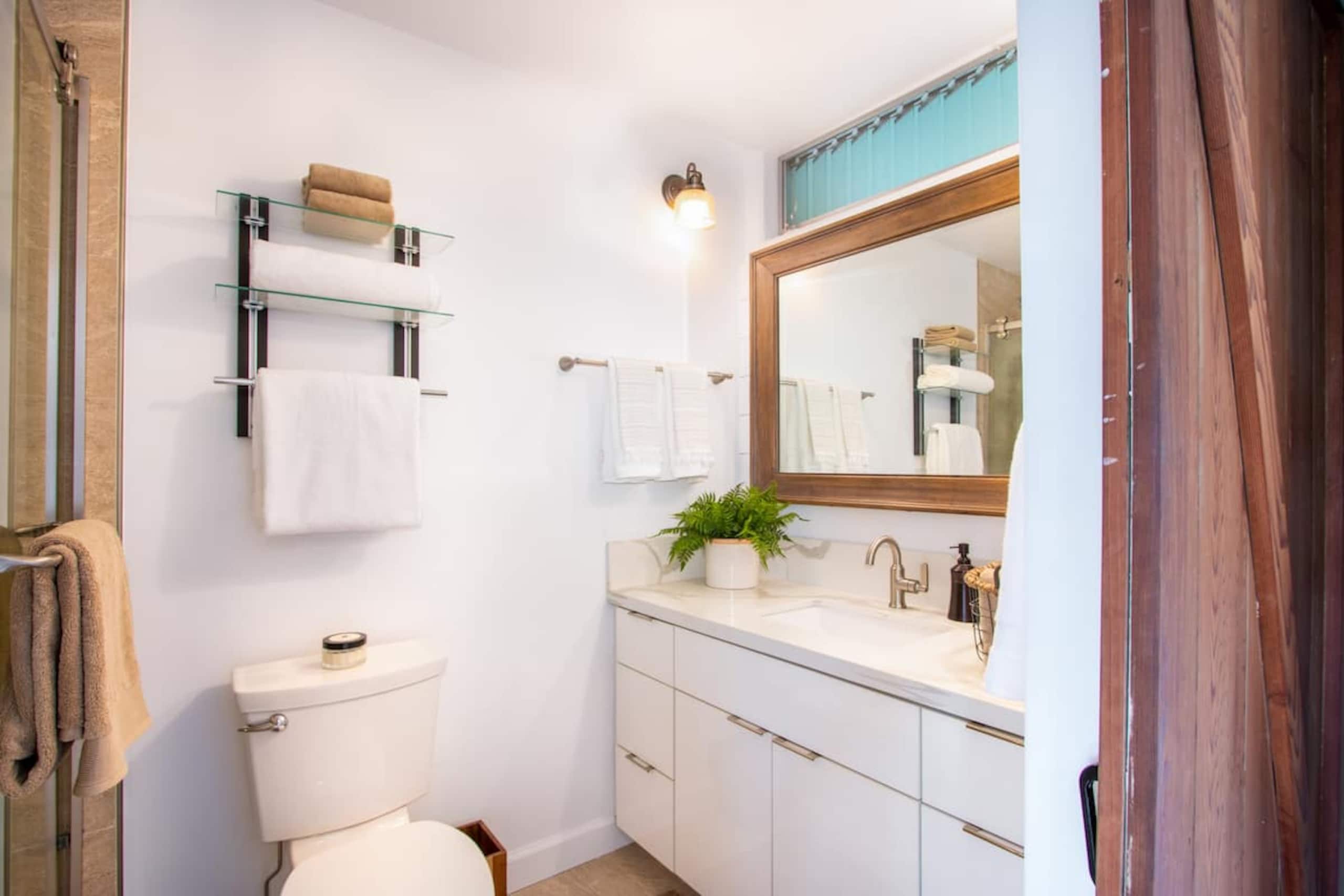 Condo in Waianae · ★4.77 · Studio · 1 bed · 1 private bath - Photo 13