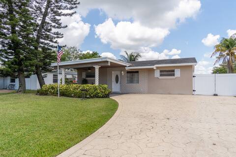 3bd house. backyard playground