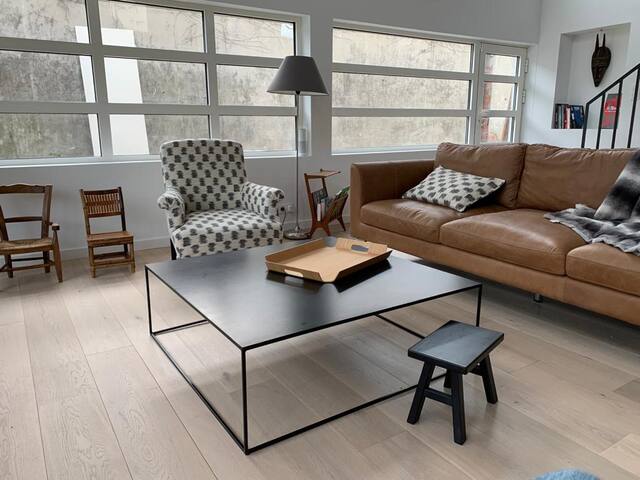 Grande maison de ville avec jardin et piscine gallery image 3