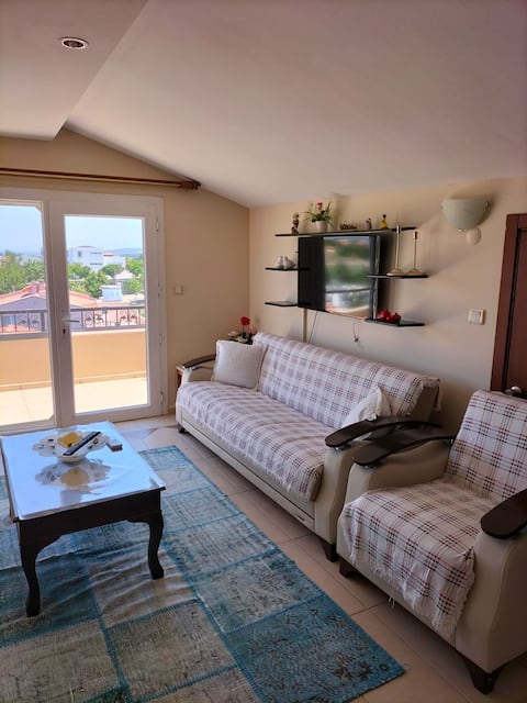 Top performing Airbnb: Panoramic Top-Floor Apartment in Urla Center in Izmir