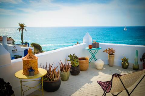 Sea views house with  pool & garden