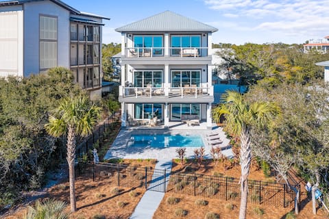 Steps to Beach! Sleeps 20! Pool, Fire Pit, 5 Bikes