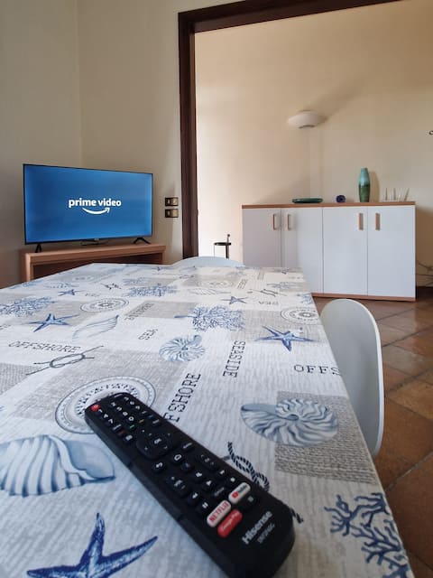 Annuncio Airbnb popolare: [Versilia] House with garden, 30m from the sea a Pietrasanta