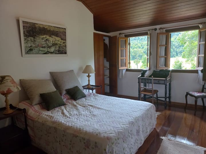 Основен апартамент с балкон