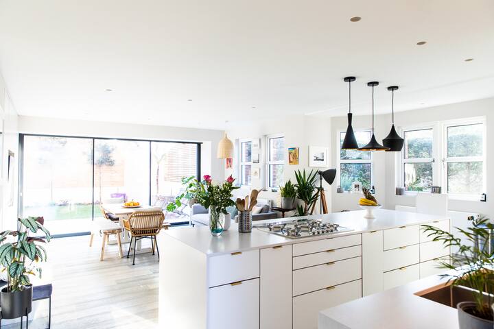 An Oasis of Calm gallery image 4