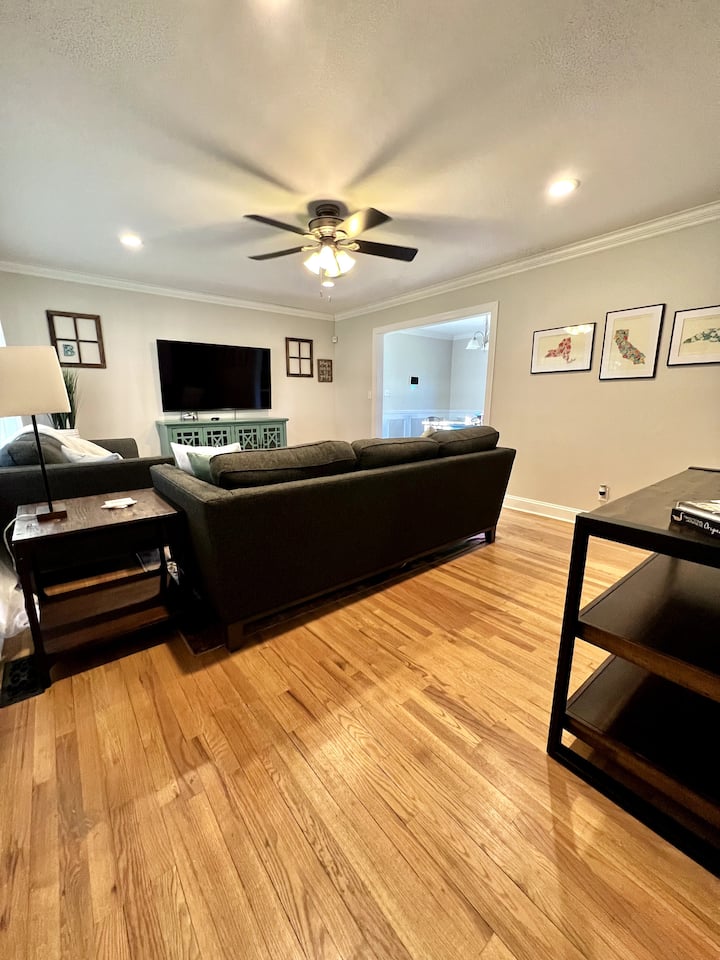 Talladega Nights race to nearby NASCAR/ZMax/CLT Houses for Rent in