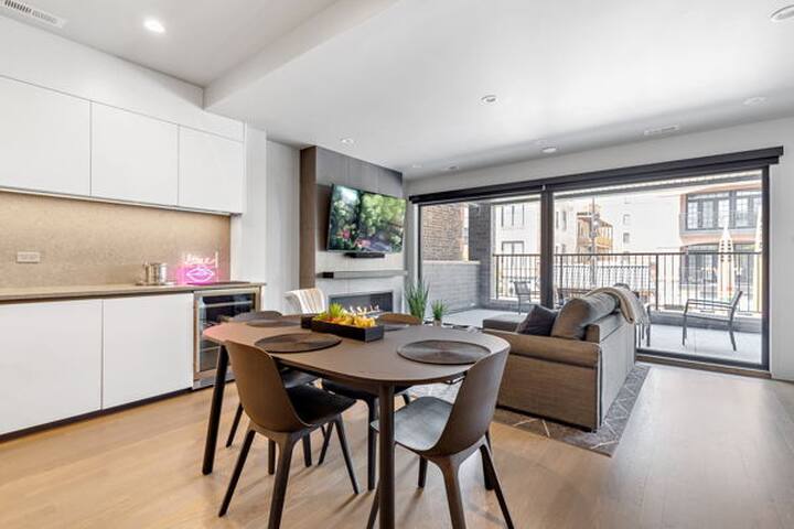 💥IN THE ACTION!💥 2 Bed, 2 Bath on Northalsted! gallery image 5