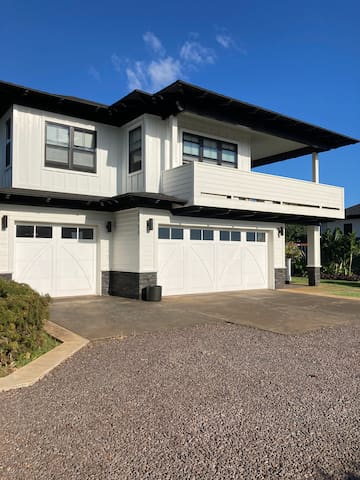 Ka Nohona Pili Kai (living by the sea) Poipu Beach