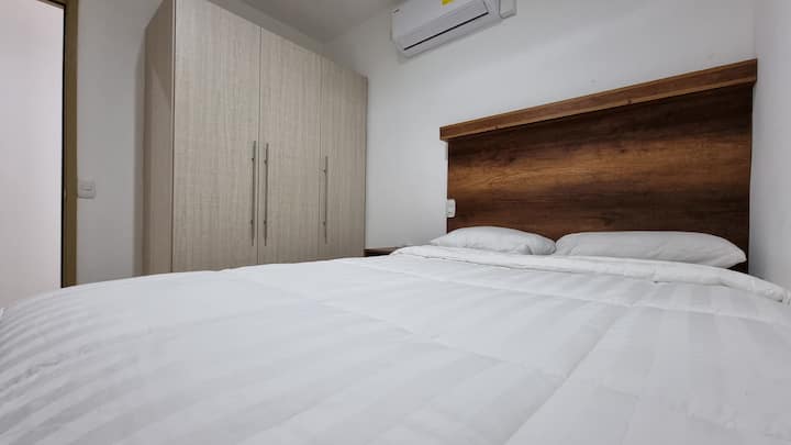 Kitanda 3 cha ukubwa kamili cha chumba cha kulala