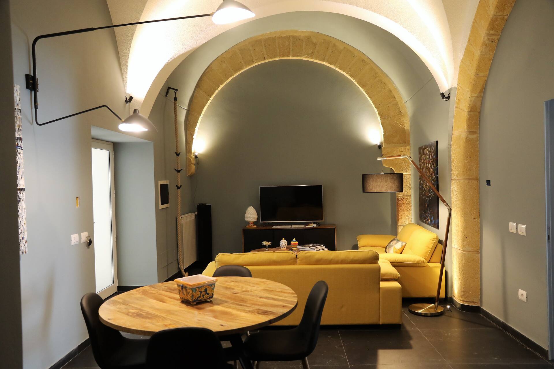 Lovely apartment with patio ”Al Portale”