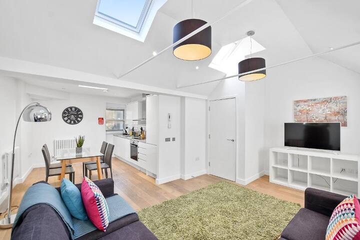 2 Bedroom Serviced Apartment In Central London gallery image 5