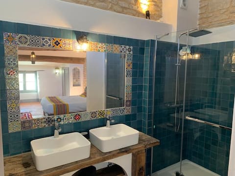 Charming house in the heart of Goult