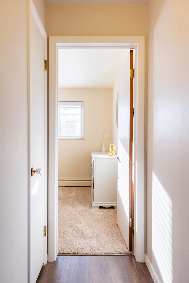 No steps into the 3rd bedroom providing easy access and wheelchair accessible