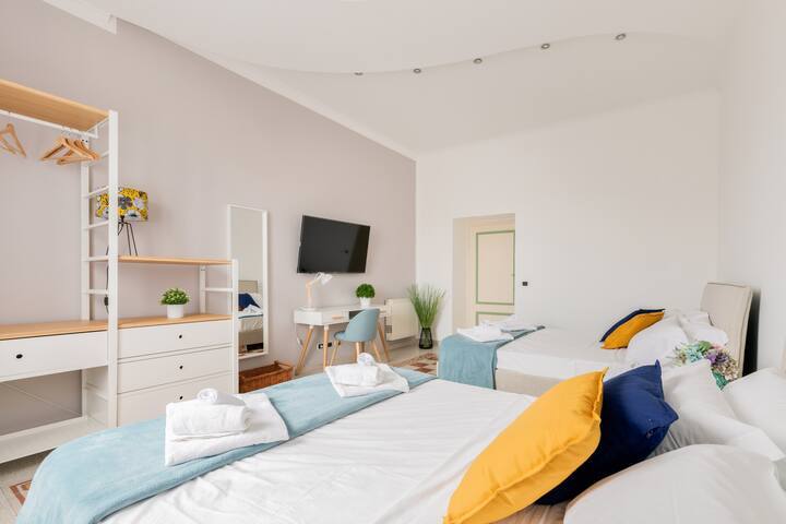Elegant Aparment Vittorio City Center gallery image 5