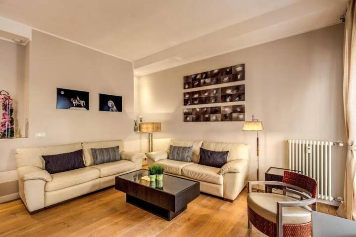 Amazing 3bedrooms apartment with A/C Vatican view gallery image 4