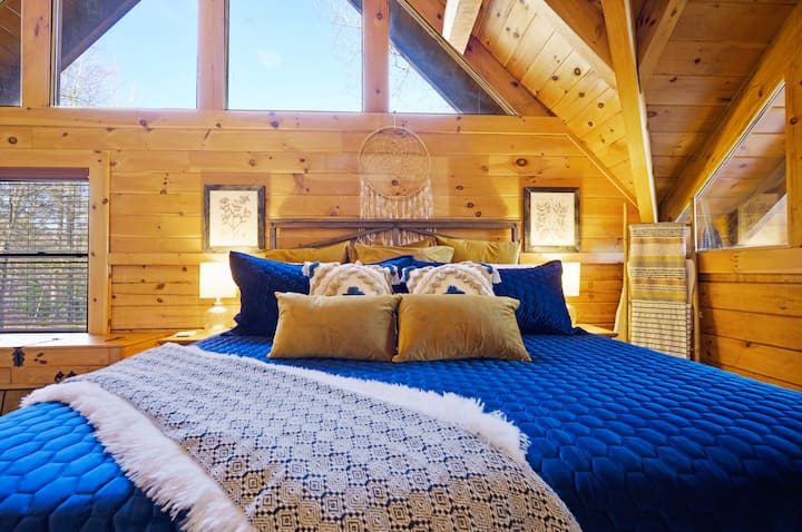 Bedroom 1 -King mattress 