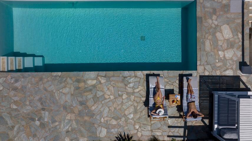 Villa Orasea with private infinity pool gallery image 2