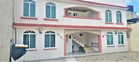 Hibiscus: Apartment with free parking