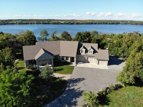 6 Acre |  8 Bedroom Lakefront | Pickleball Court