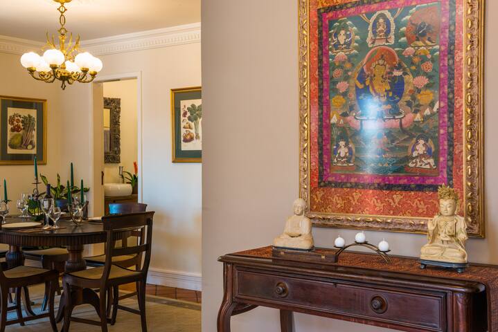 4 Bdr – *Luxury Penthouse* 5- Stars! gallery image 4