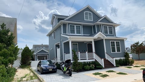 beach block luxury house
