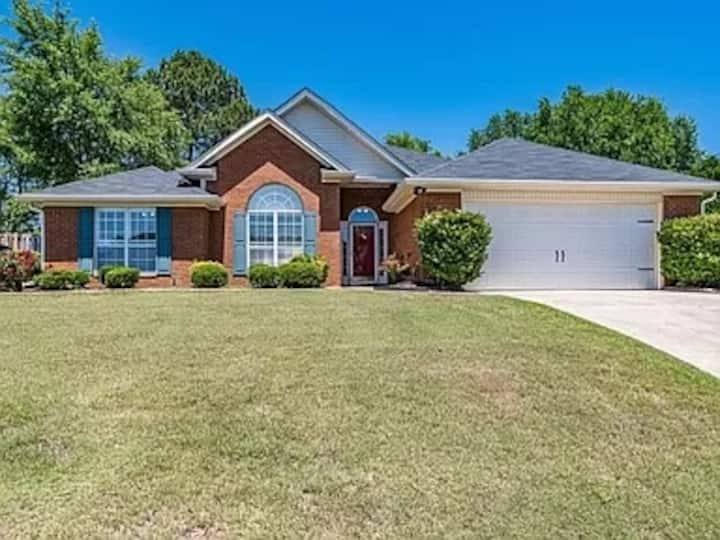 Beautiful Home in Evans 8 ml from Masters Houses for Rent in