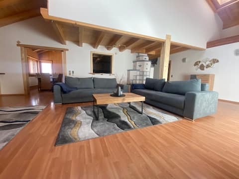 Leistungsstarkes Airbnb: 175m2 wunderschönes Apartment in St.Michael in Sankt Michael Im Lungau