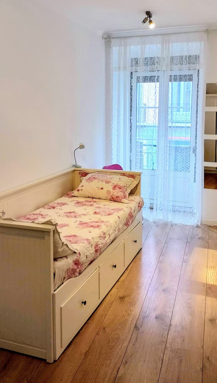 kitanda cha mtu mmoja