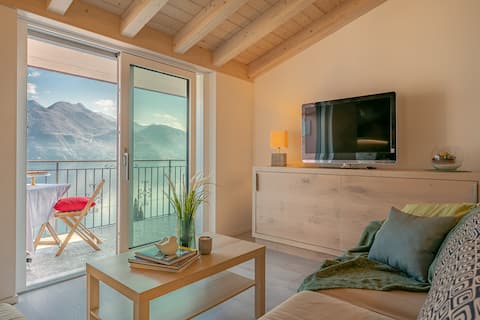 [CLASSY APARTMENT] wifi, parking & STUNNING VIEW!