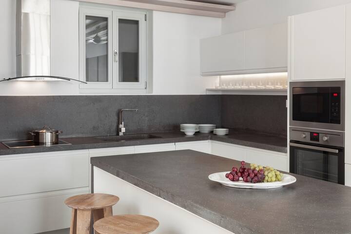 Anarina Retreat Elia Beach Mykonos gallery image 5