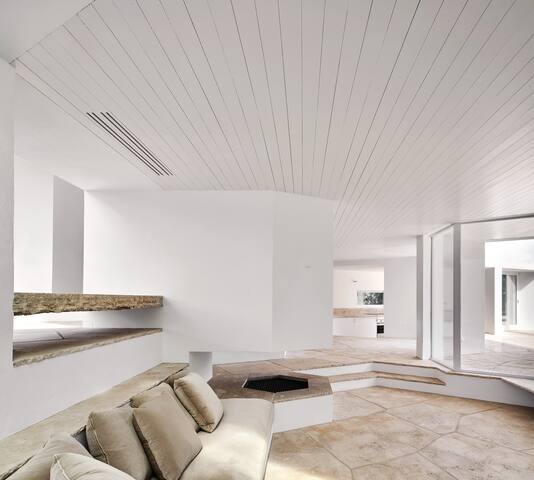 Pleasant villa with pool in Cadaqués gallery image 2