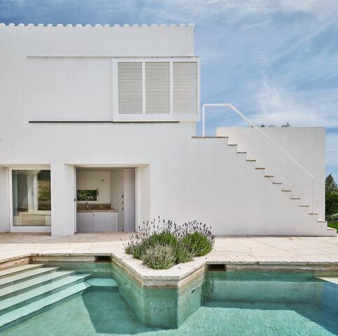 Pleasant villa with pool in Cadaqués gallery image 4
