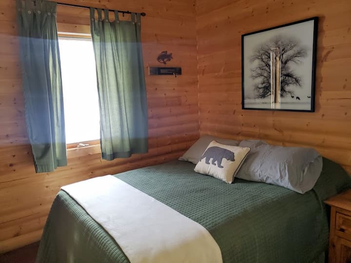 Queen bedroom on the first level for those that wish to be closer to the conveniences of the kitchen and bathroom.