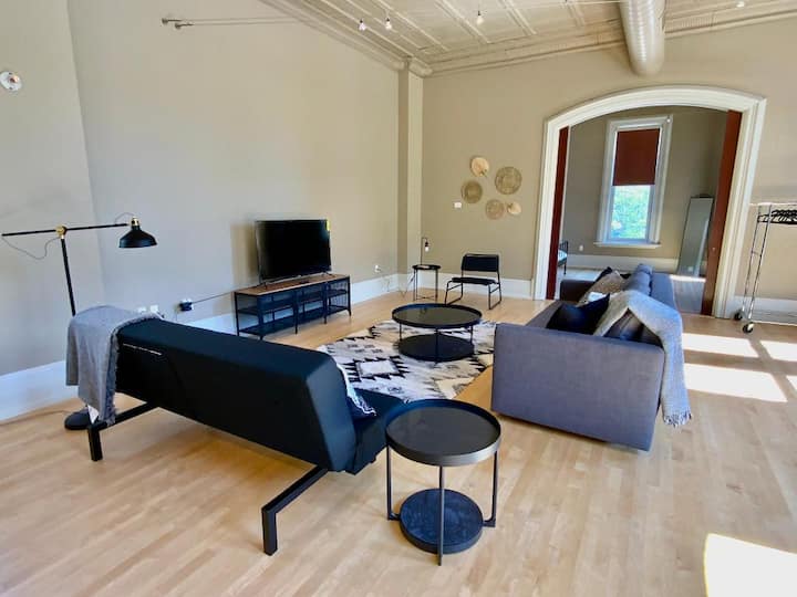 Modern Vintage Vibe Condo - Milwaukee, WI