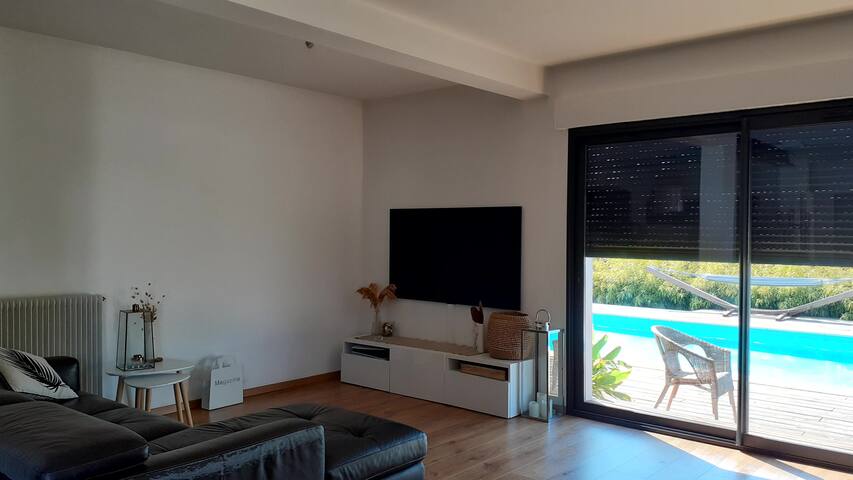 Maison de vacances, piscine et cuisine extérieure gallery image 5