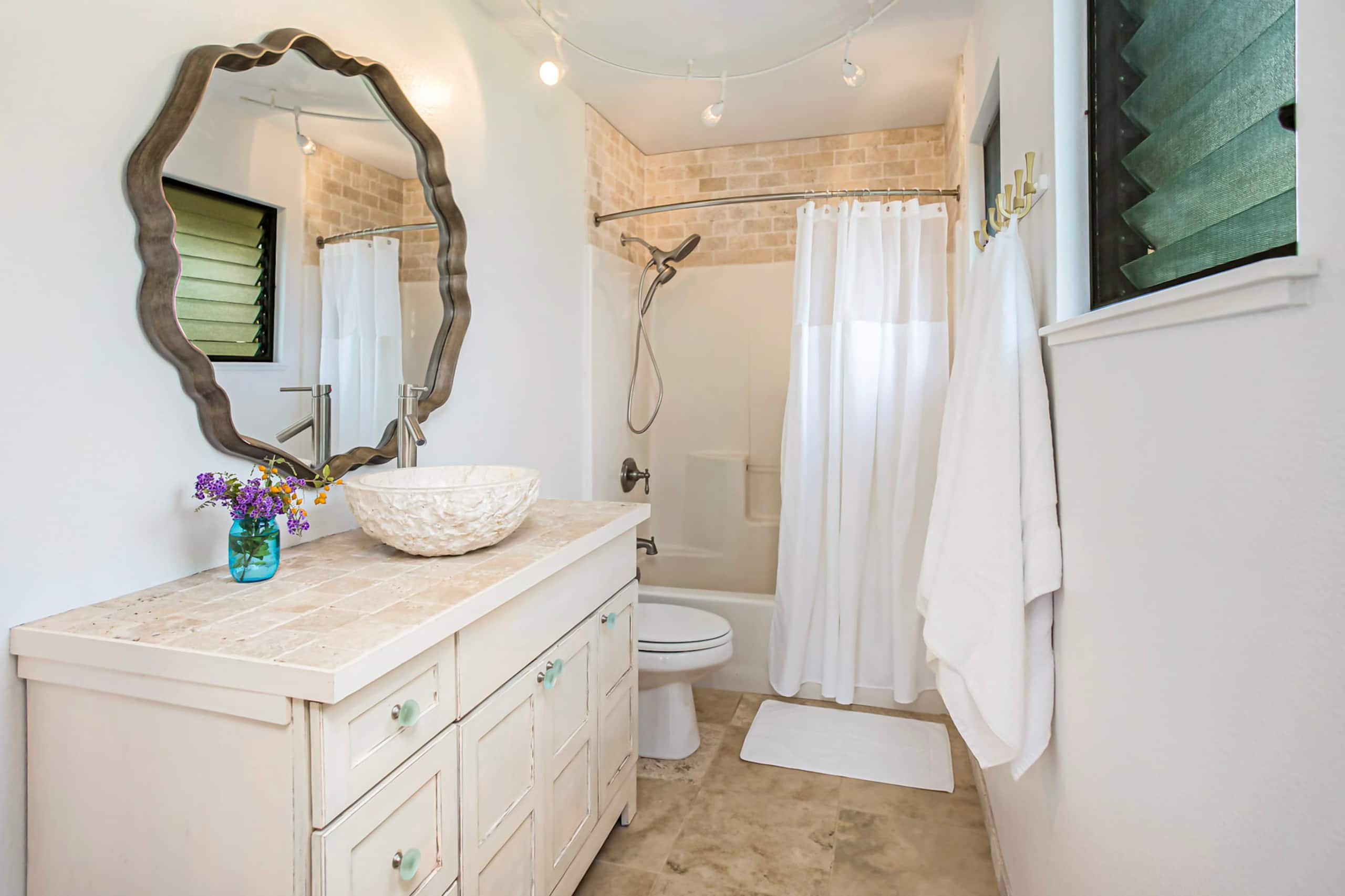 Villa in Princeville · ★4.83 · 2 bedrooms · 2 beds · 2.5 baths - Image 18
