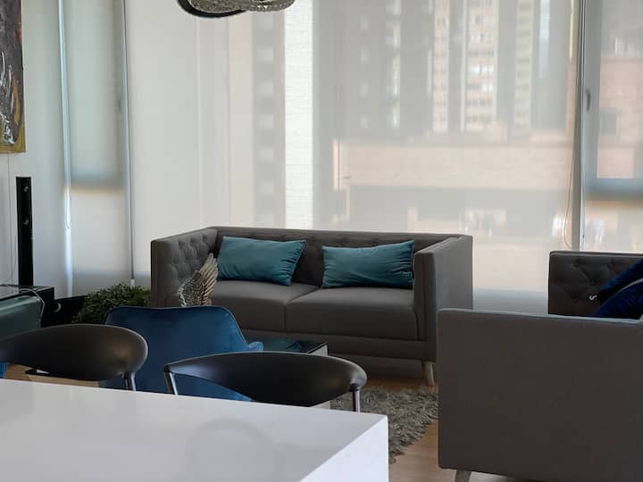 702 Apto Entero | Cerca Al Lleras | Piscina | Gym - Medellín