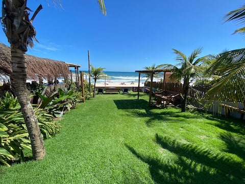 Seaside house on the beautiful Maresia Beach