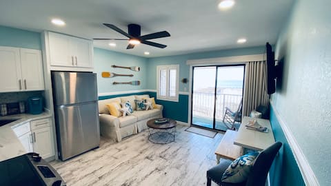 Sea the Surf Beachfront GetAway!