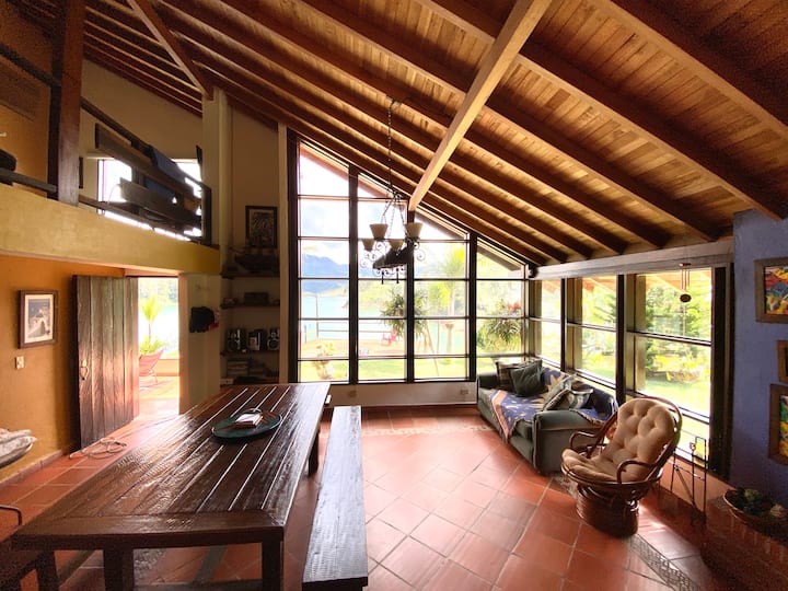 غرفة المعيشة - غرفة الطعام