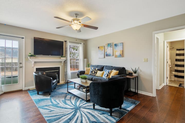 Cozy Home W/king Suite-nocleaningfee - ファイエットビル, NC