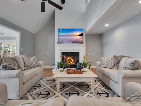 Talquin Time: Lakefront - Dock - Pool Table