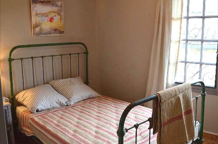 Magamistuba 2 väike kaheinimesevoodi (120 cm)