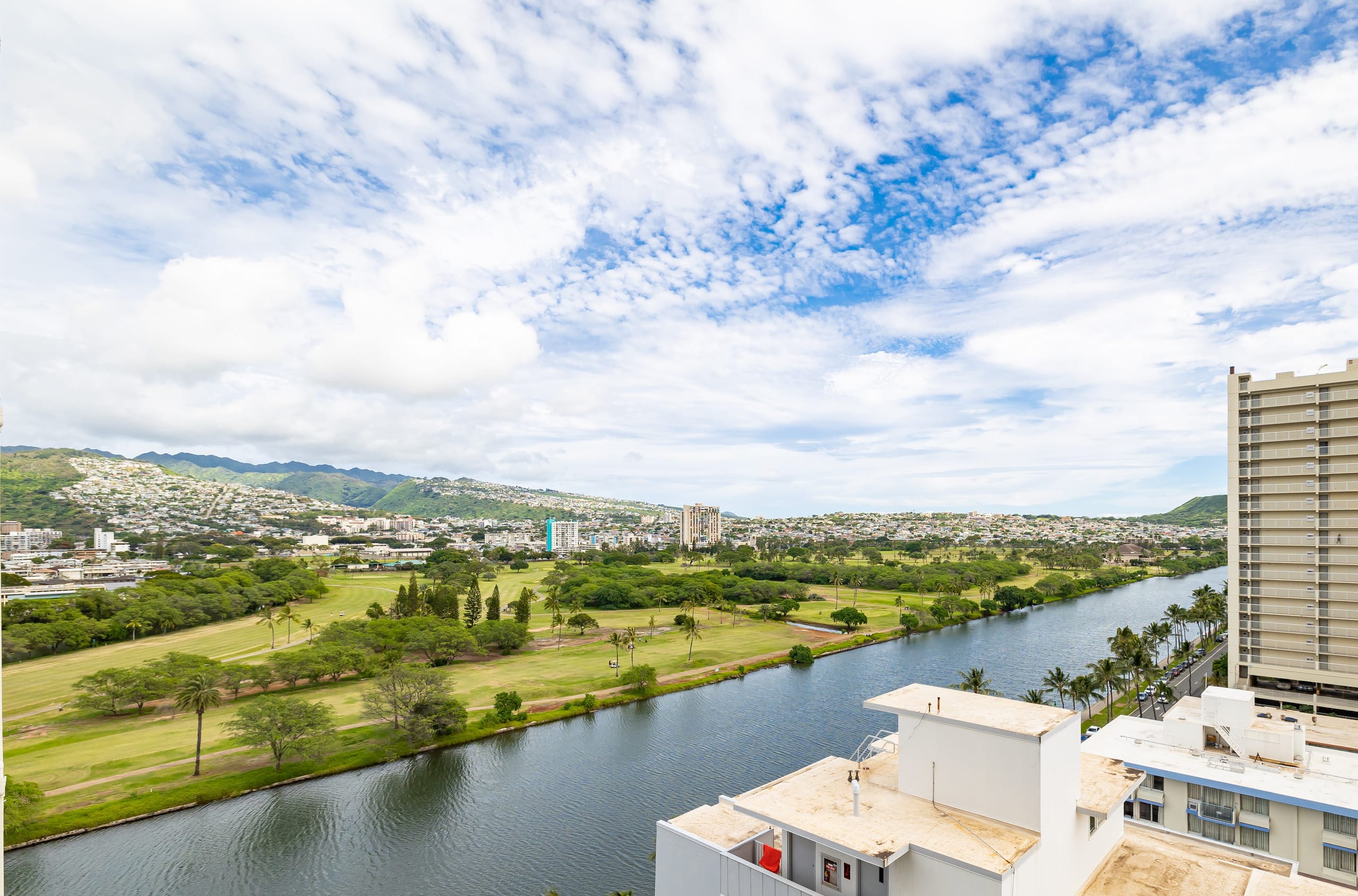 Condo in Honolulu · ★4.73 · Studio · 2 beds · 1 bath - Image 22
