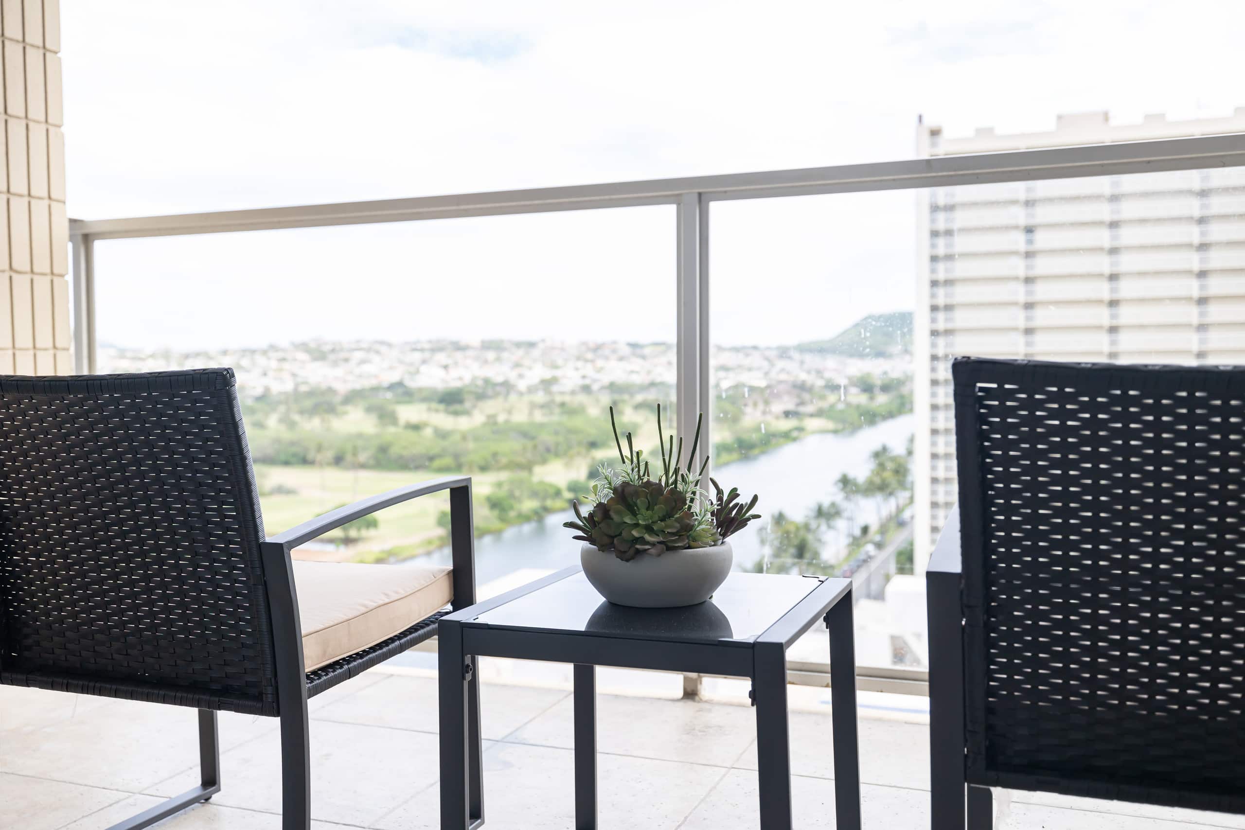 Condo in Honolulu · ★4.73 · Studio · 2 beds · 1 bath - Image 19