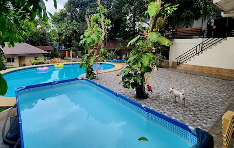 Tagaytay Pool Place